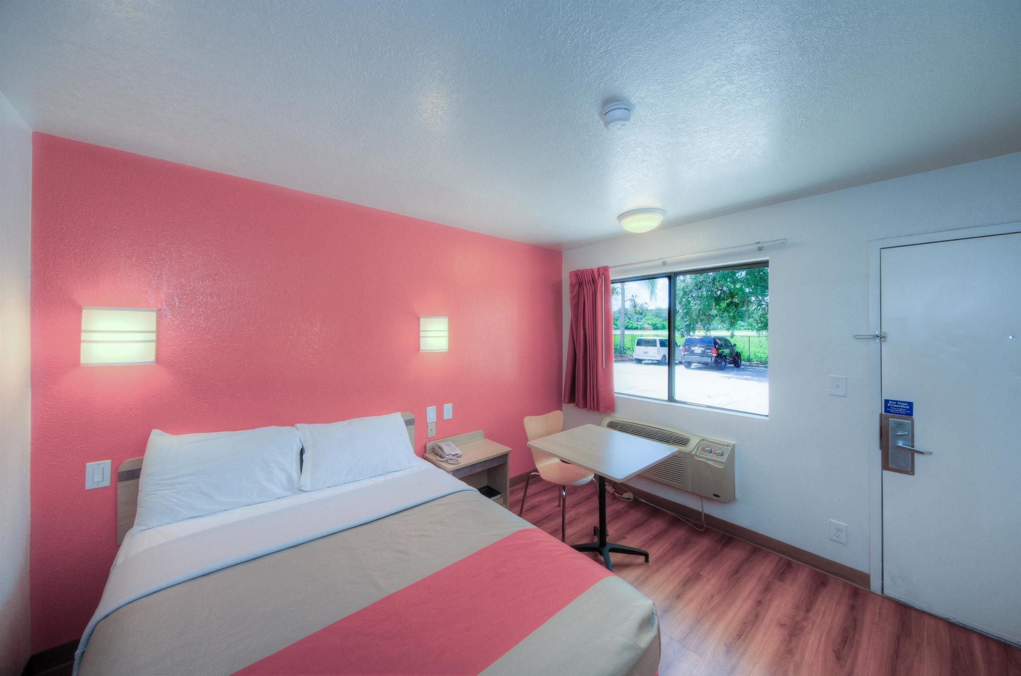 Motel 6-Bradenton, FL Buitenkant foto